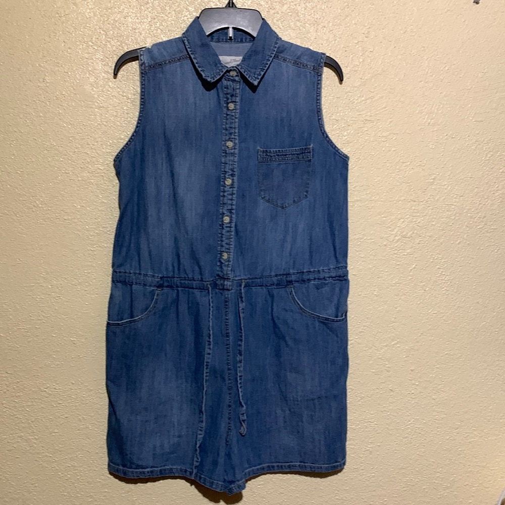 Universal Thread Denim Shorts Romper M Blue Sleeveless Collared Pockets Cotton